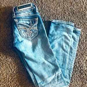 Rock Revival Kailyn Straight leg Jeans Size 25 inseam 32”. 💙